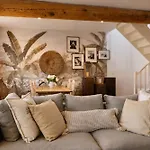 La Hunière A Beautifuly Decorated House For 6 People