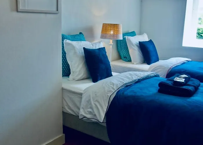 La Huniere * بارنفيل-كارتريت