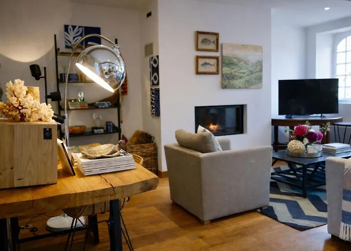 La Huniere * بارنفيل-كارتريت