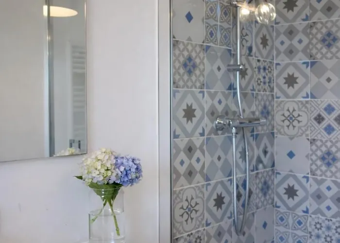 La Huniere بارنفيل-كارتريت